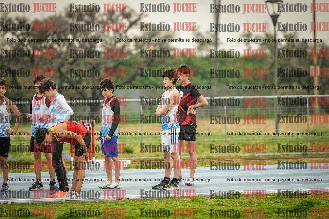 Fotos de los 600 m llanos de varones - U16
