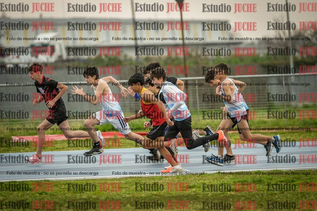Fotos de los 600 m llanos de varones - U16