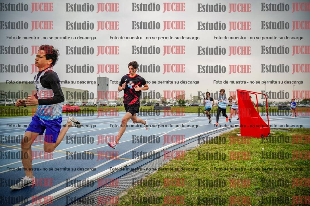 Fotos de los 600 m llanos de varones - U16