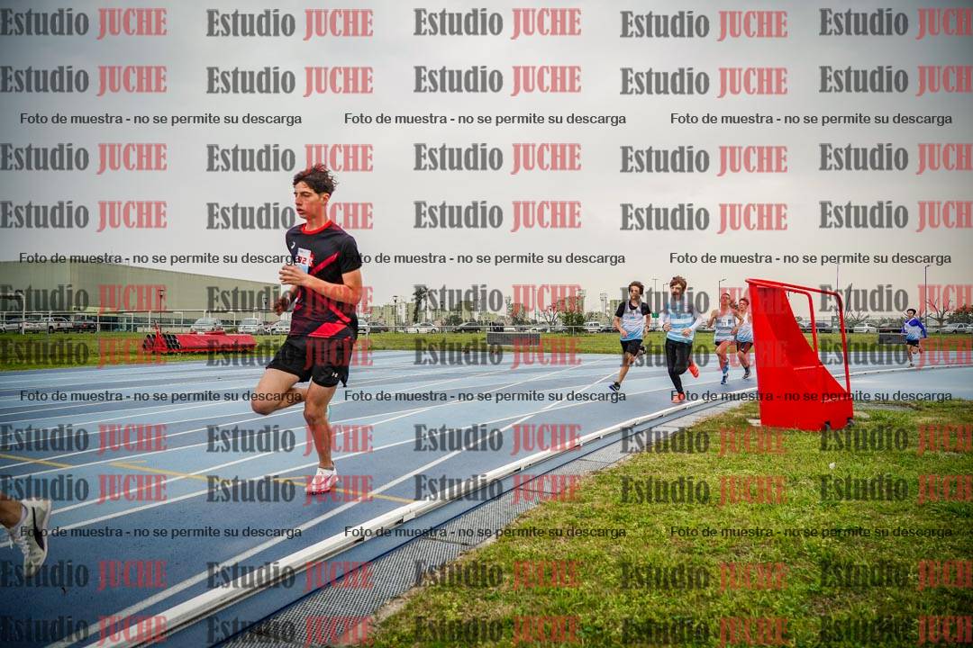 Fotos de los 600 m llanos de varones - U16
