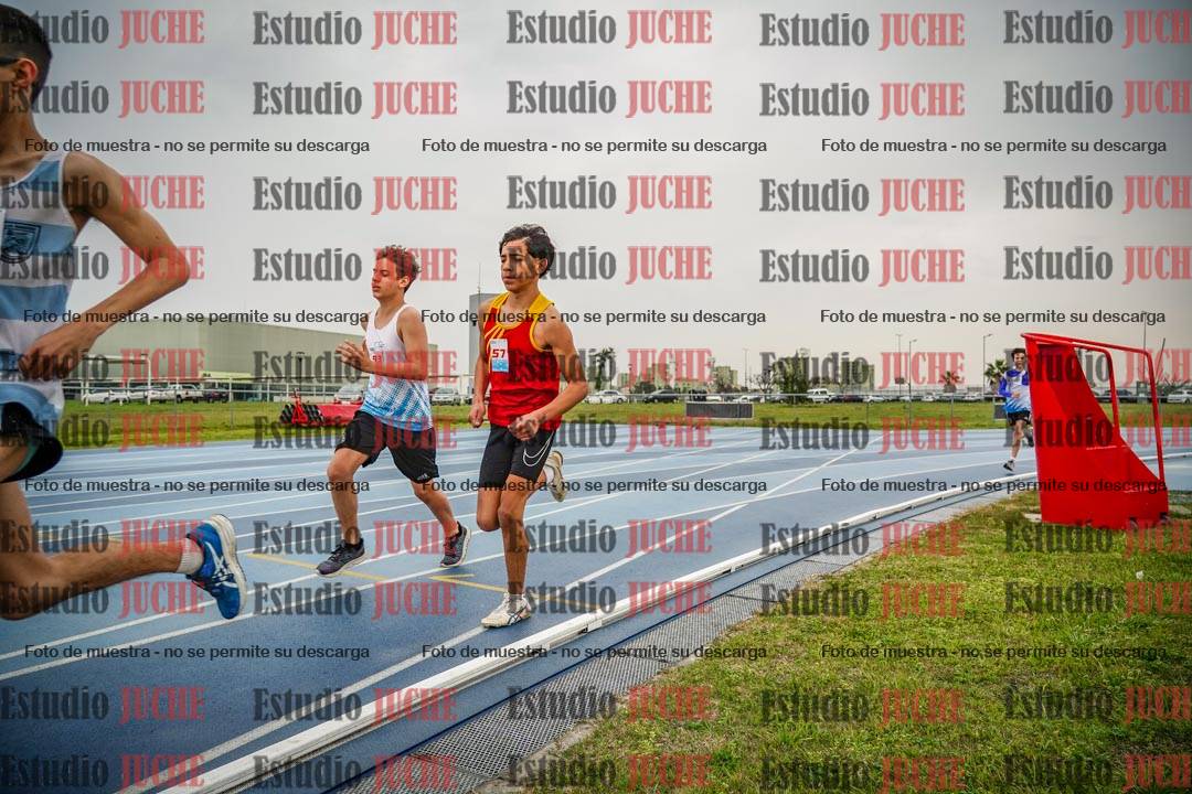 Fotos de los 600 m llanos de varones - U16
