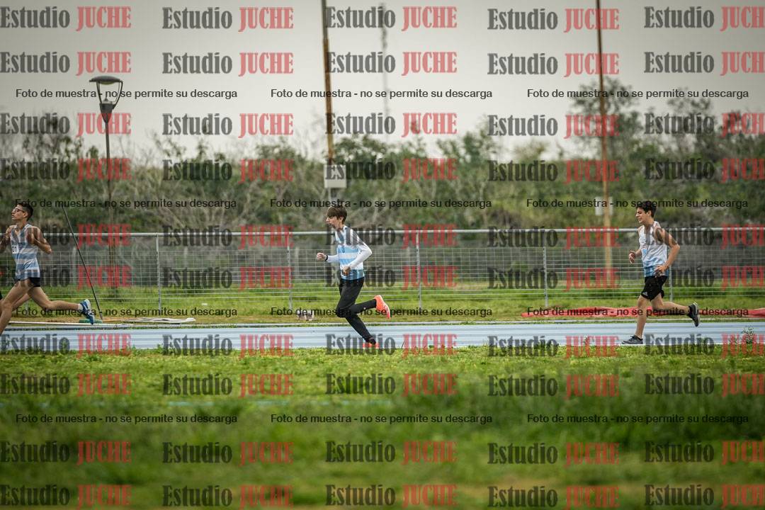 Fotos de los 600 m llanos de varones - U16