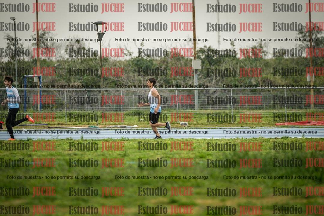 Fotos de los 600 m llanos de varones - U16