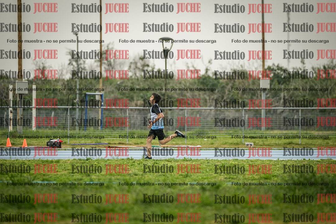 Fotos de los 600 m llanos de varones - U16