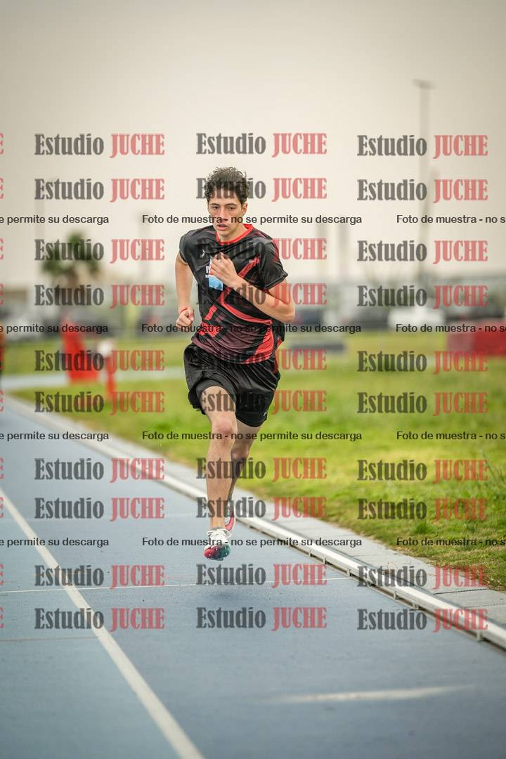Fotos de los 600 m llanos de varones - U16