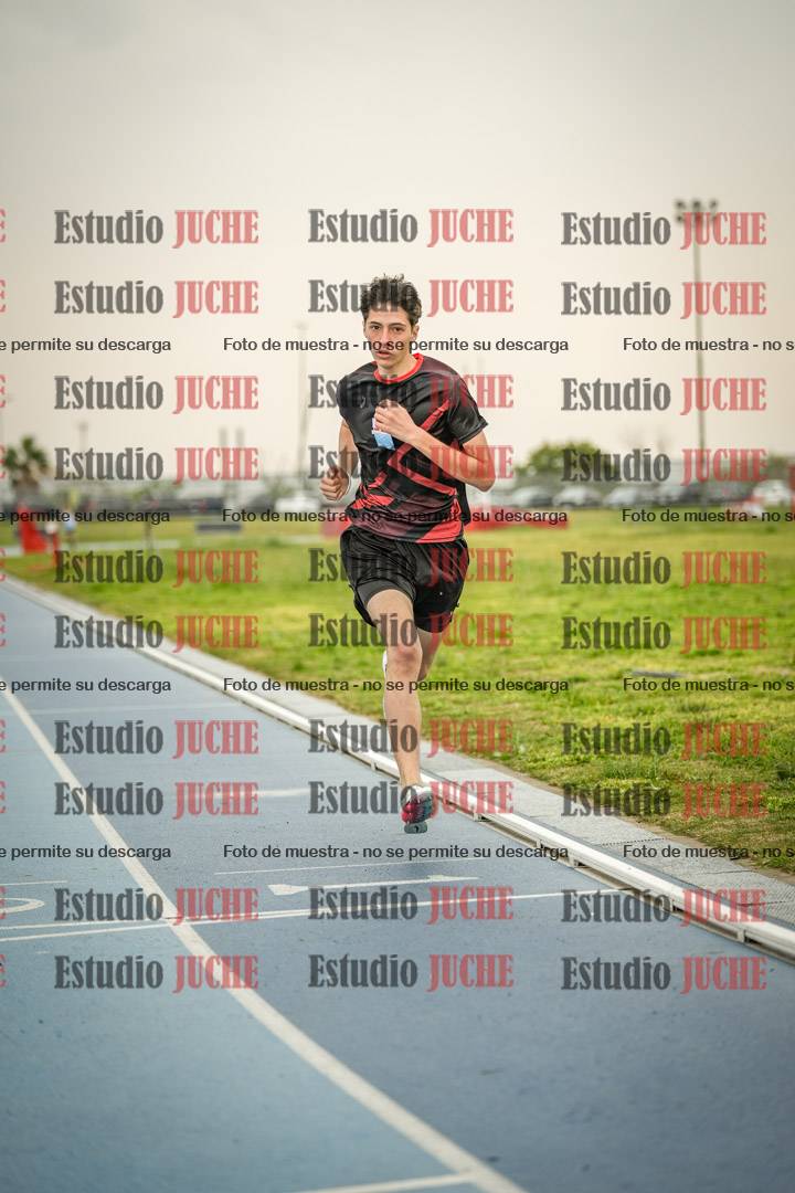 Fotos de los 600 m llanos de varones - U16
