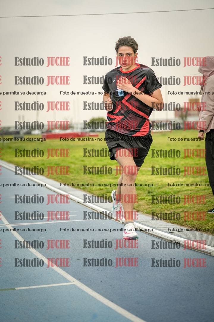 Fotos de los 600 m llanos de varones - U16