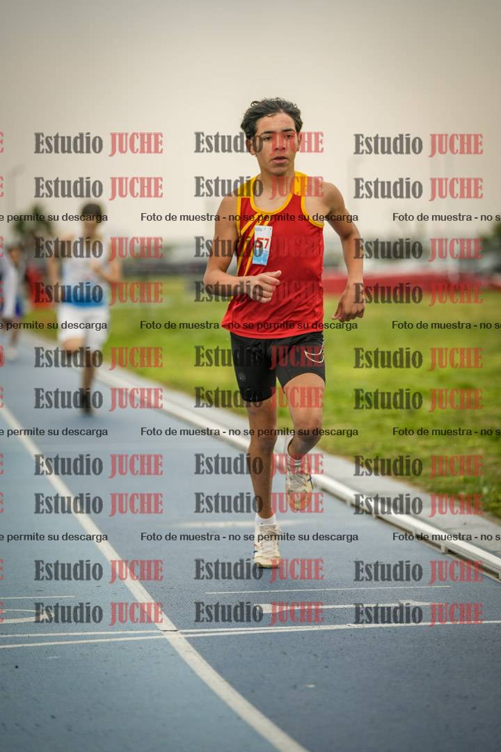 Fotos de los 600 m llanos de varones - U16