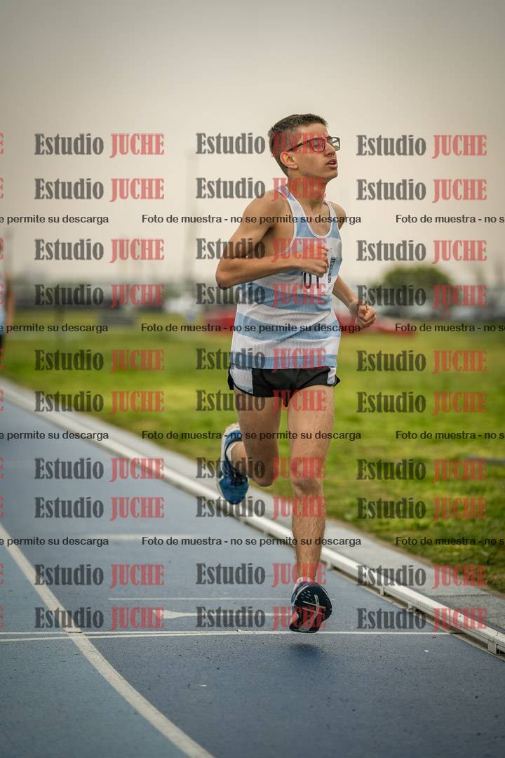 Fotos de los 600 m llanos de varones - U16