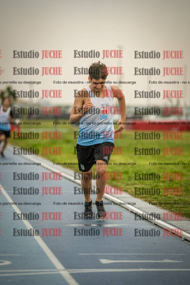 Fotos de los 600 m llanos de varones - U16