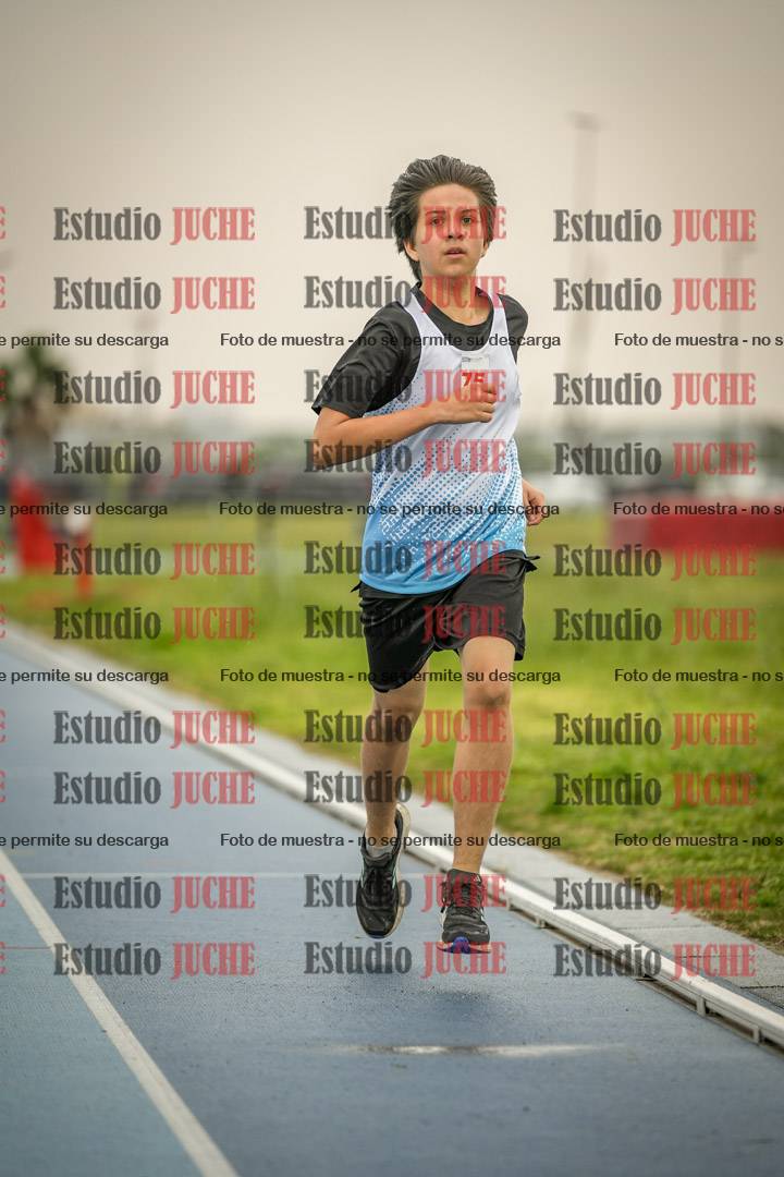 Fotos de los 600 m llanos de varones - U16