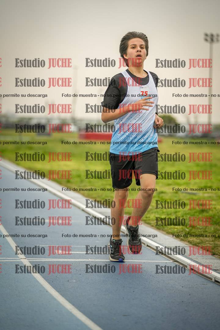 Fotos de los 600 m llanos de varones - U16