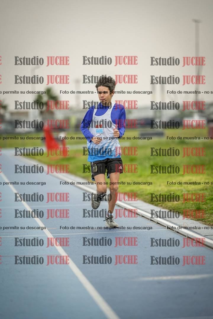 Fotos de los 600 m llanos de varones - U16