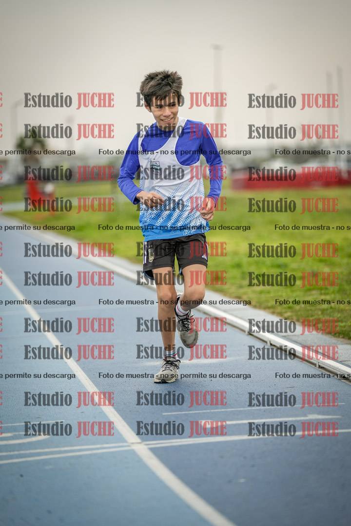 Fotos de los 600 m llanos de varones - U16