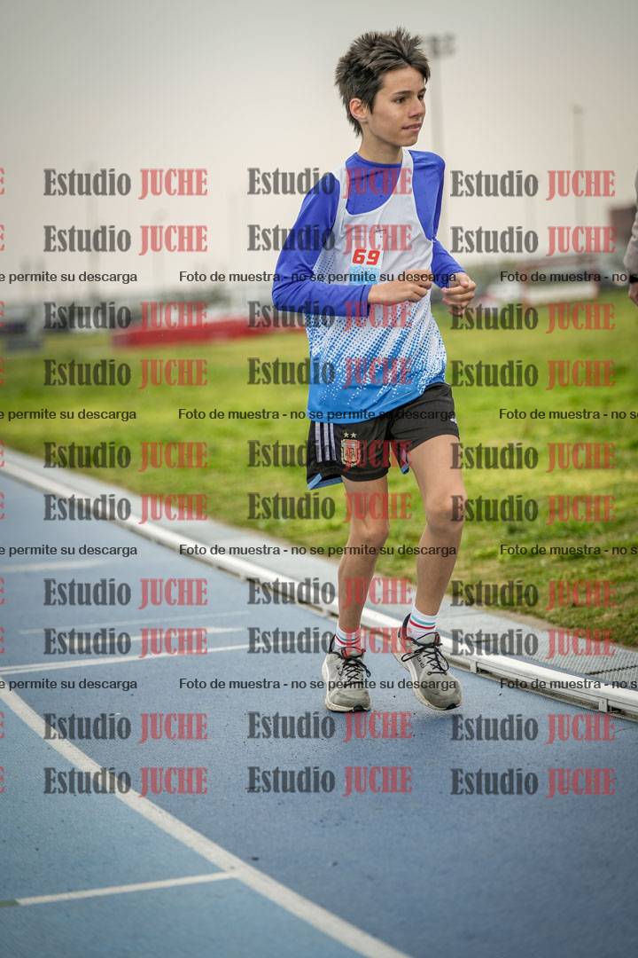 Fotos de los 600 m llanos de varones - U16