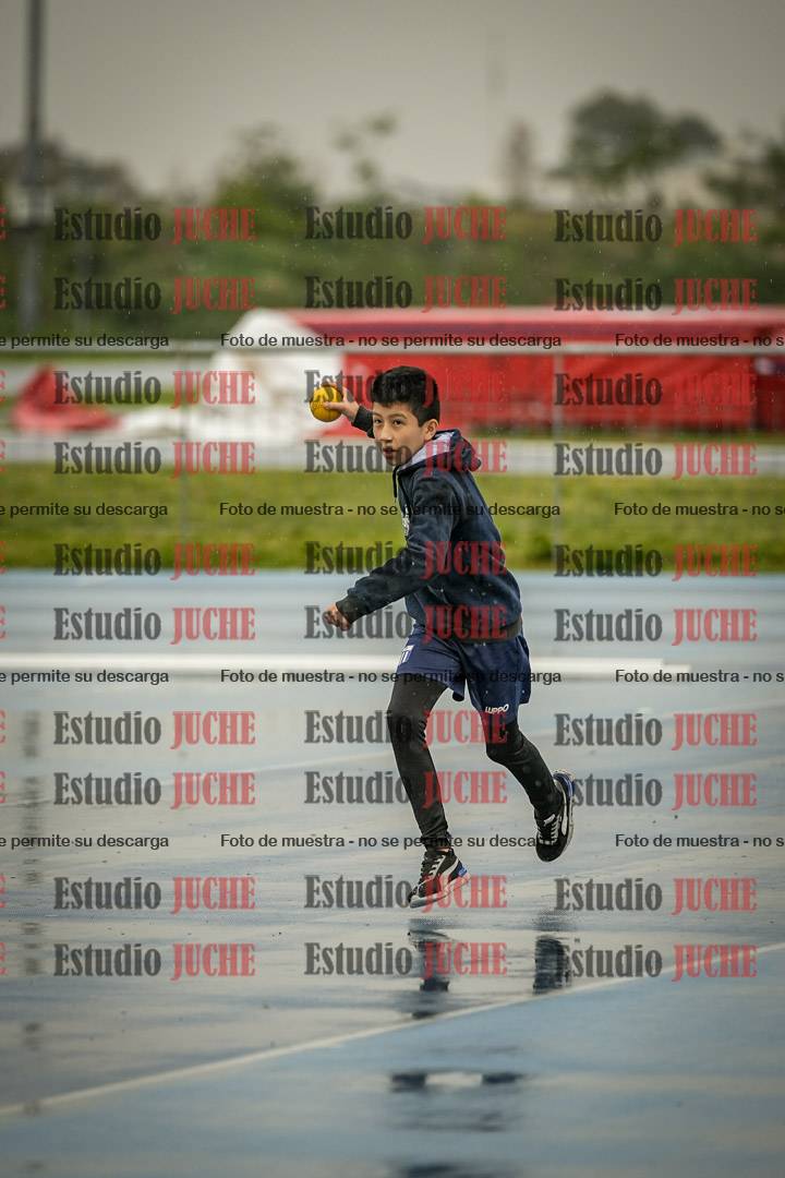 Fotos del lanzamiento de pelotita de varones - U12