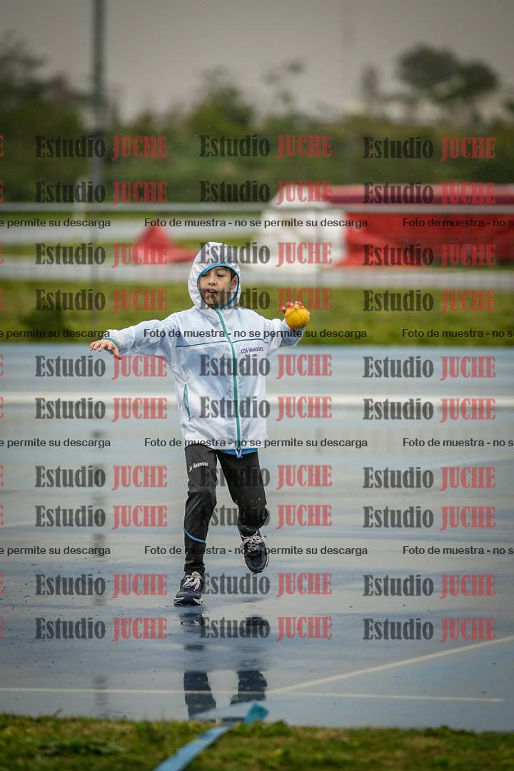 Fotos del lanzamiento de pelotita de varones - U12