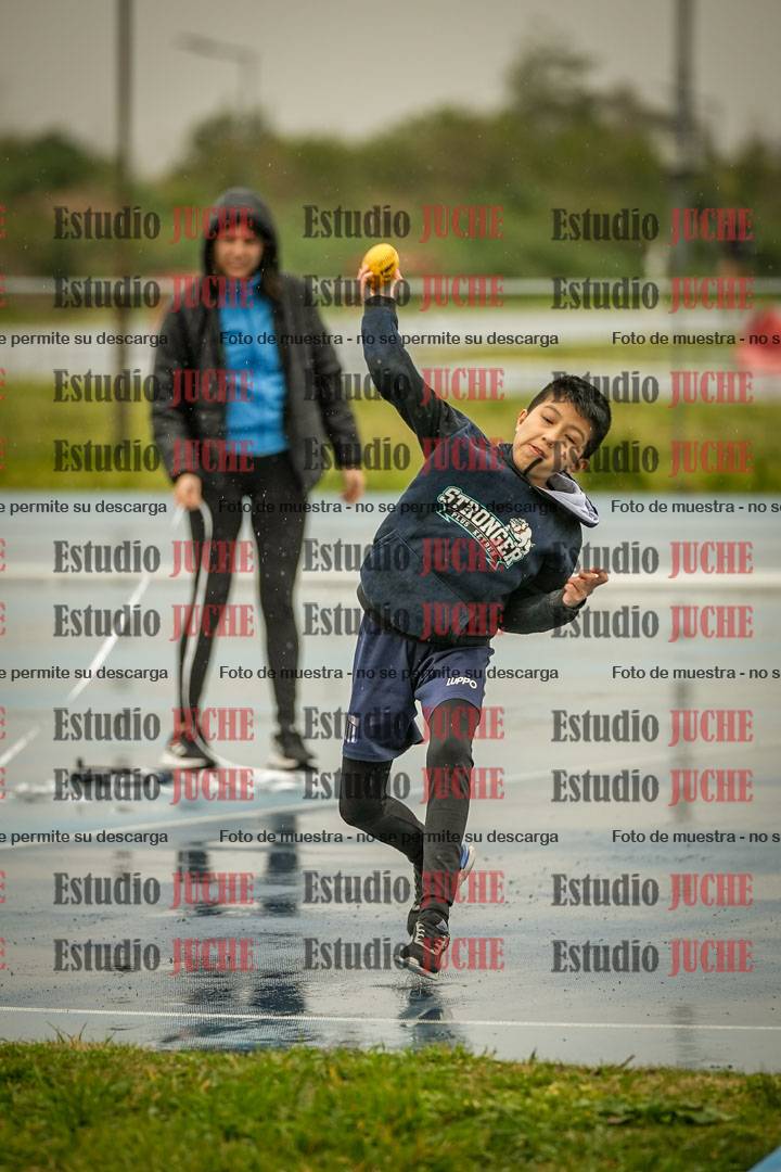 Fotos del lanzamiento de pelotita de varones - U12