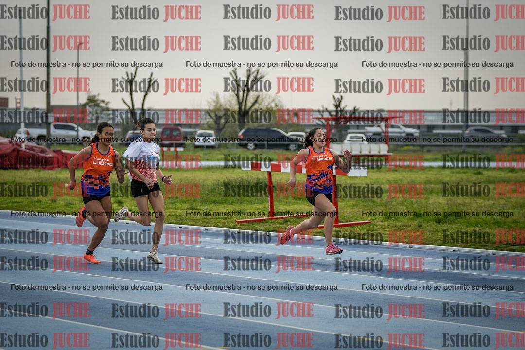Fotos de los 80 m llanos de mujeres