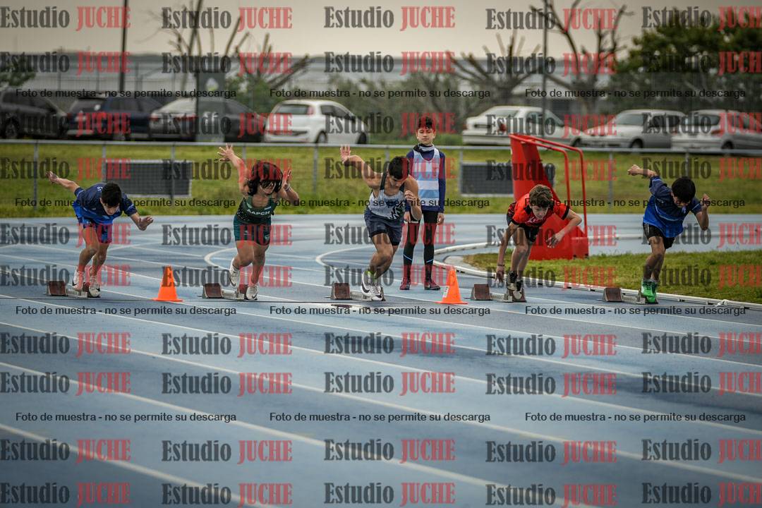 Fotos de los 80 m llanos de varones