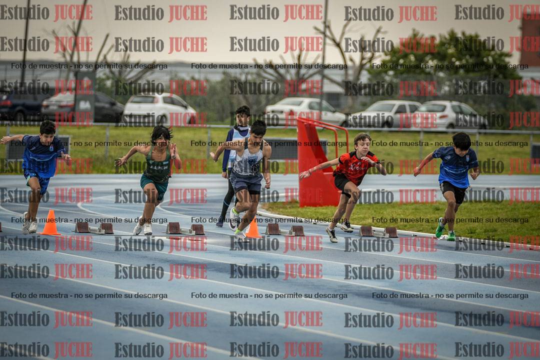Fotos de los 80 m llanos de varones
