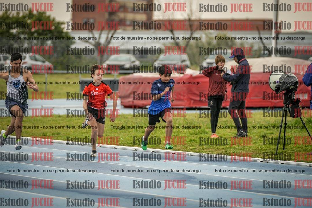 Fotos de los 80 m llanos de varones