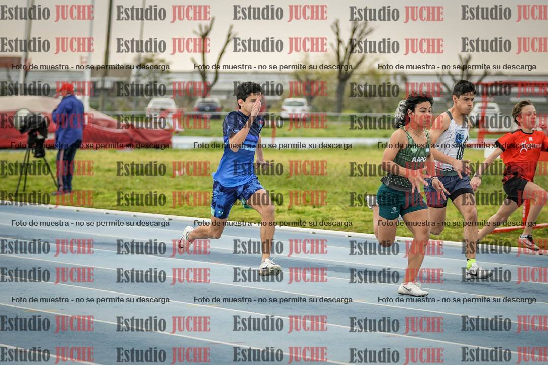 Fotos de los 80 m llanos de varones