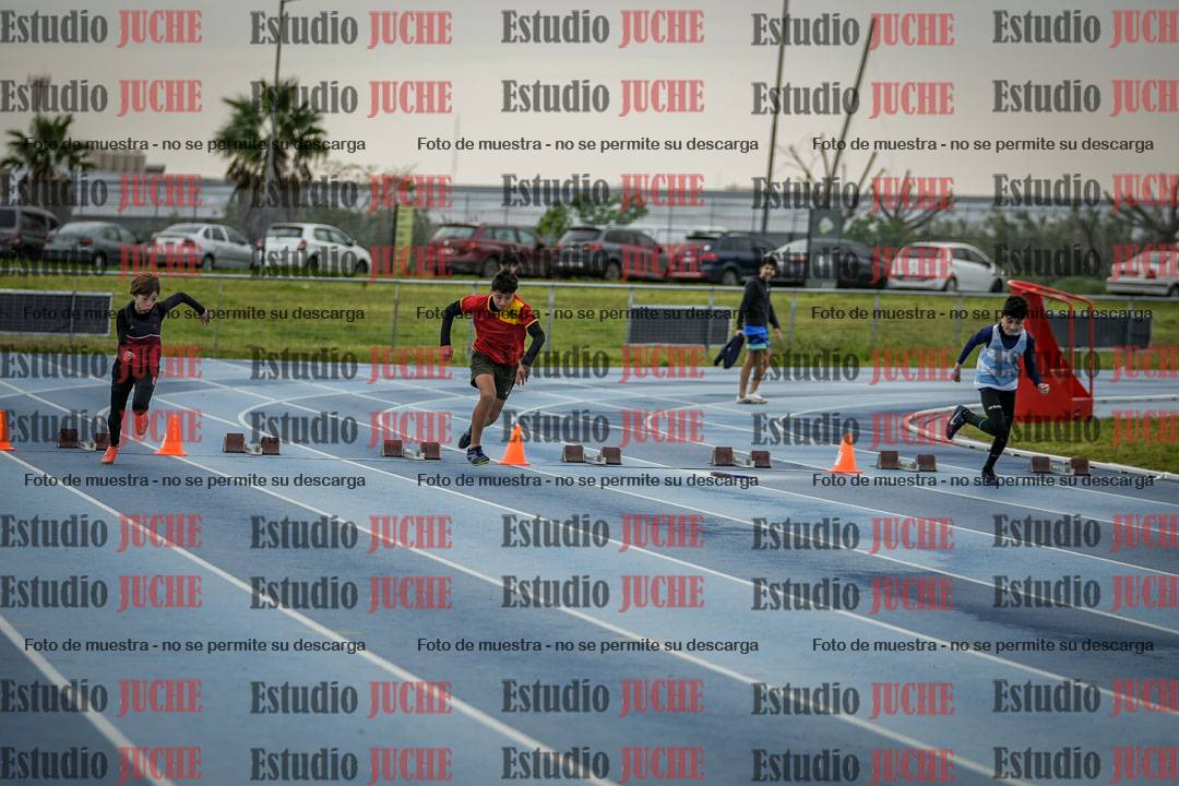 Fotos de los 80 m llanos de varones