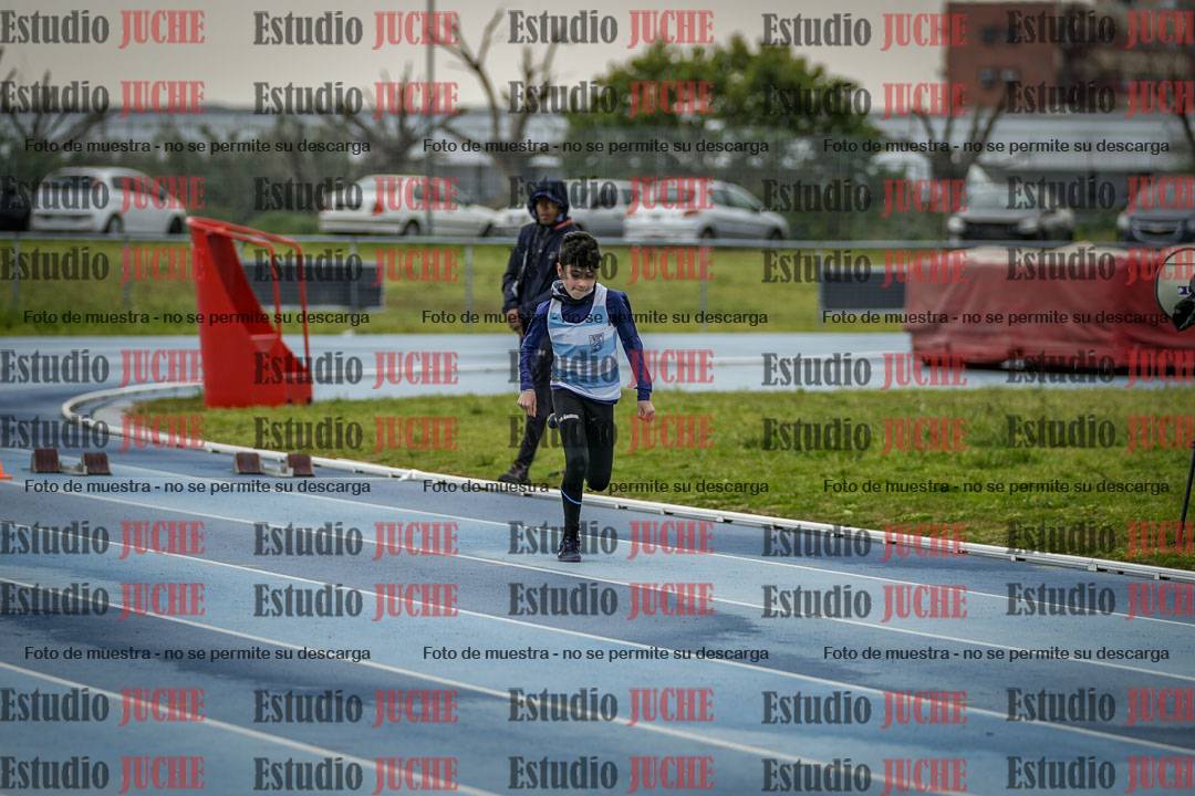 Fotos de los 80 m llanos de varones