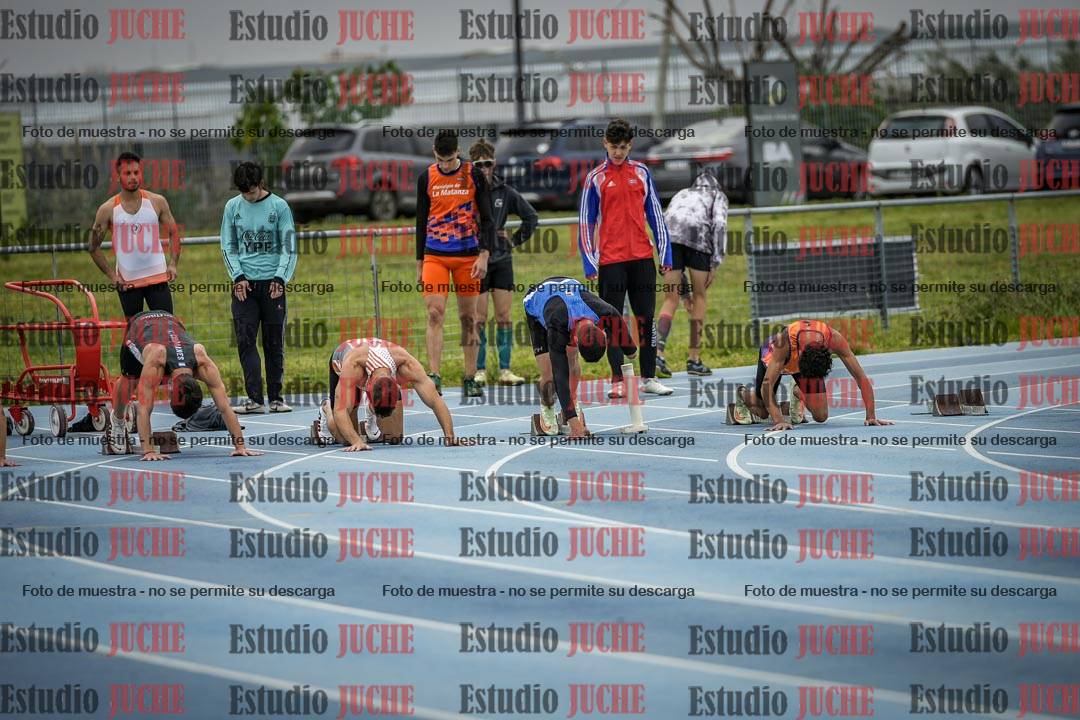 Fotos de los 100 m llanos de varones