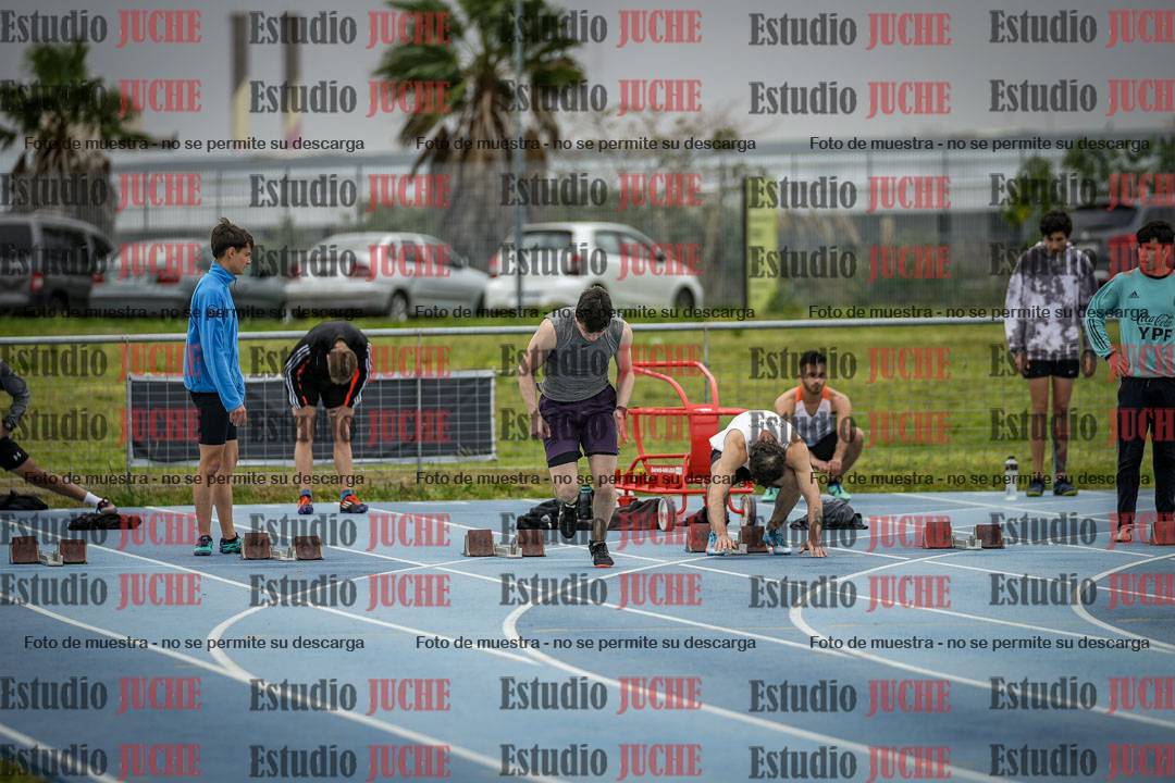 Fotos de los 100 m llanos de varones
