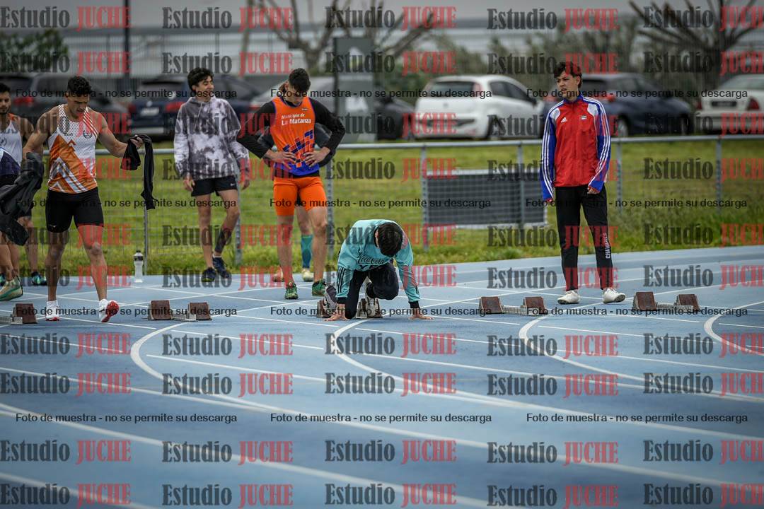 Fotos de los 100 m llanos de varones