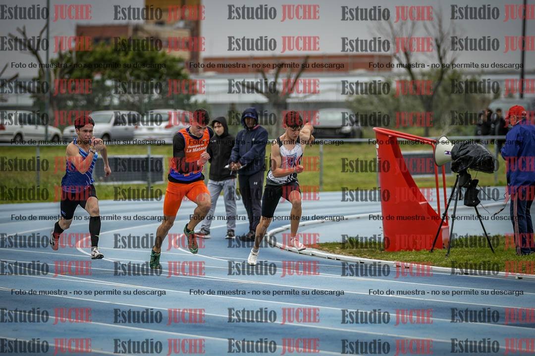 Fotos de los 100 m llanos de varones