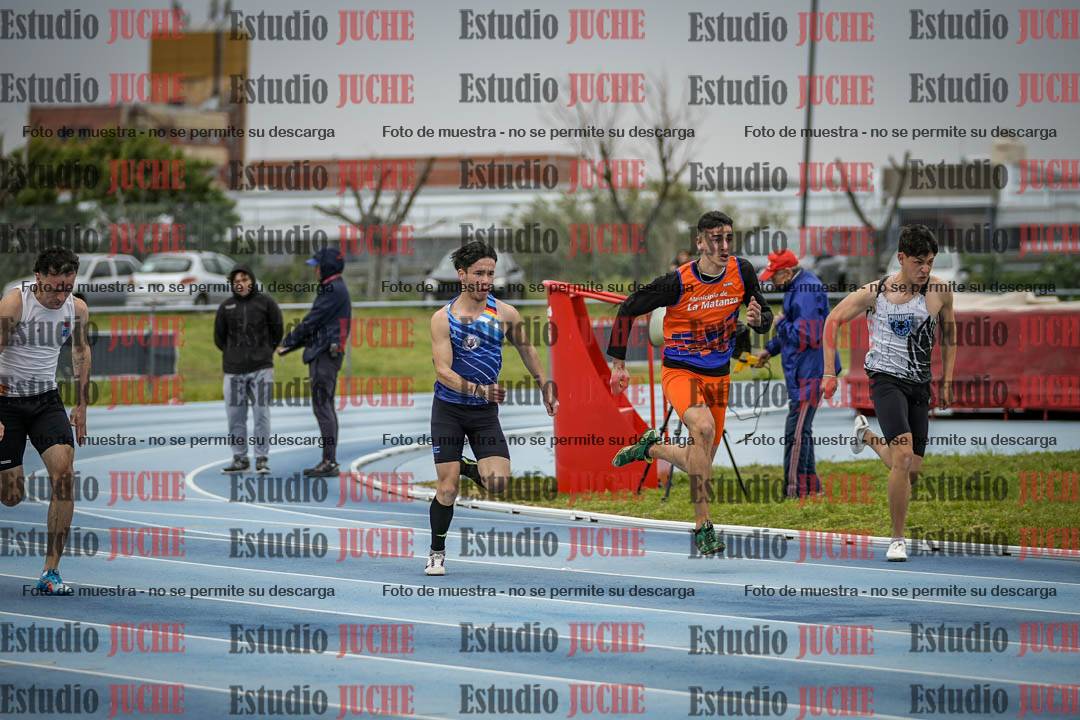 Fotos de los 100 m llanos de varones