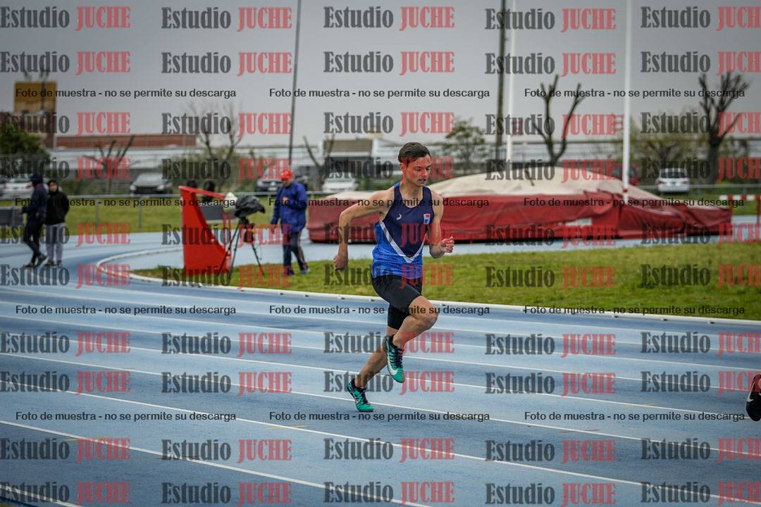 Fotos de los 100 m llanos de varones