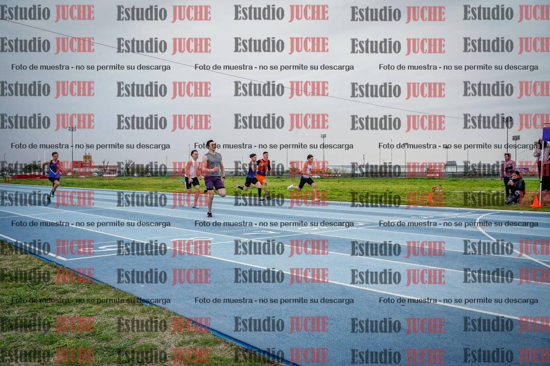 Fotos de los 100 m llanos de varones
