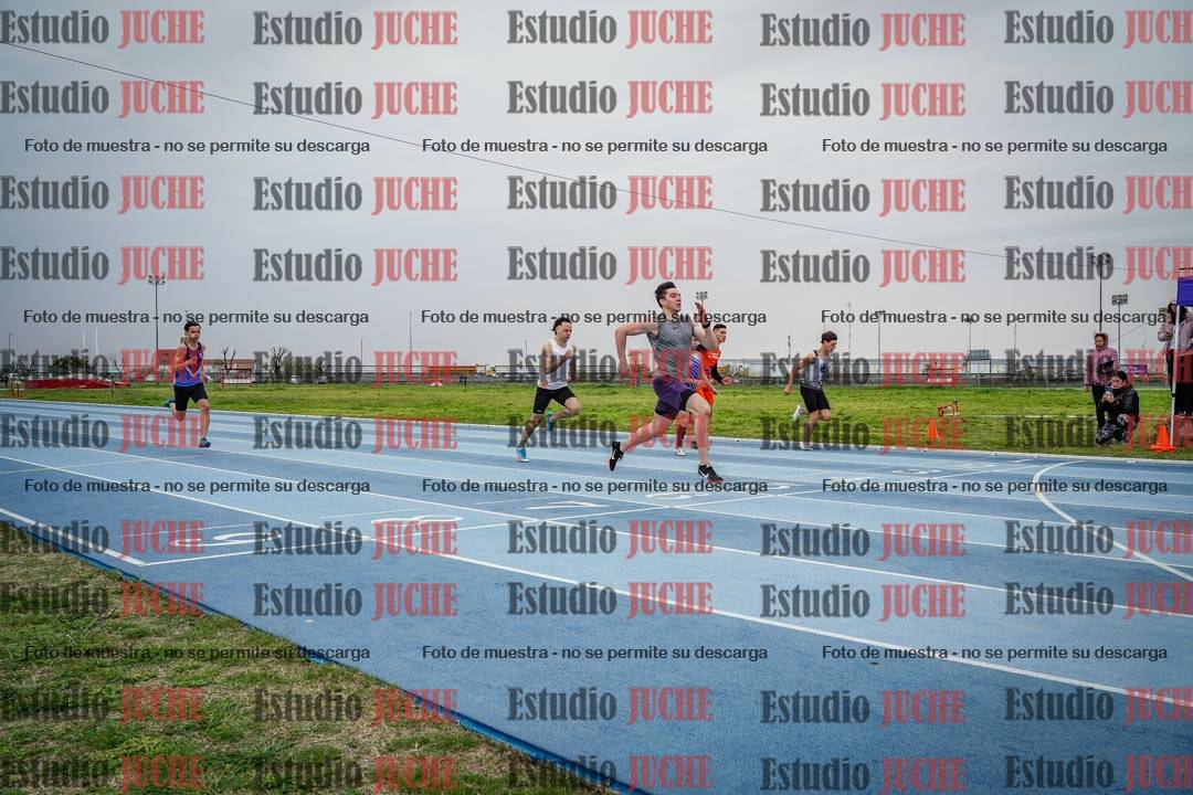 Fotos de los 100 m llanos de varones