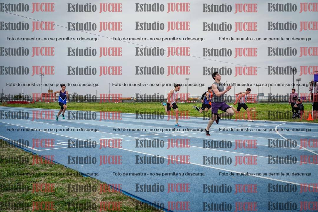 Fotos de los 100 m llanos de varones