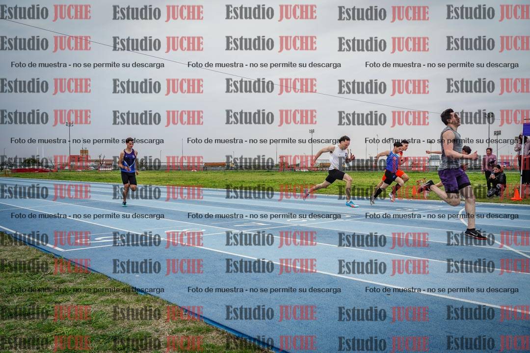 Fotos de los 100 m llanos de varones