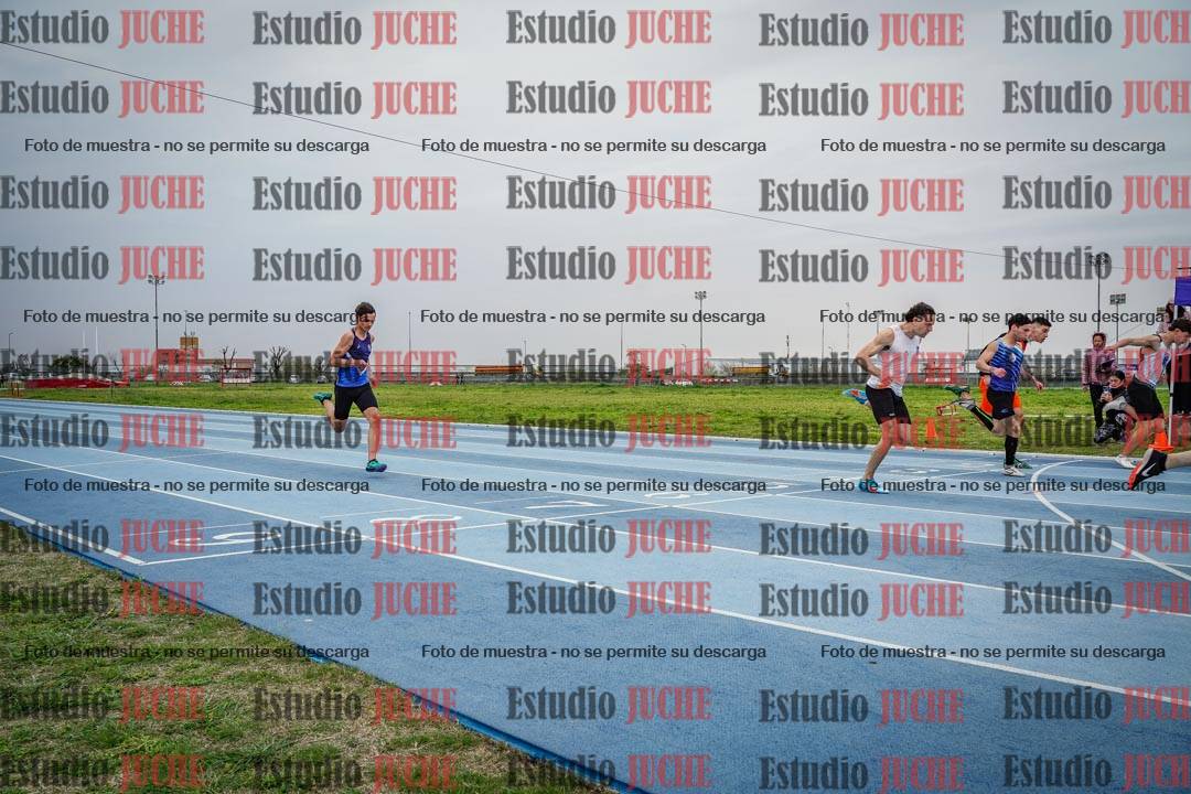 Fotos de los 100 m llanos de varones