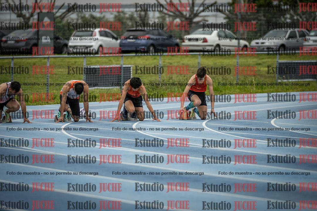Fotos de los 100 m llanos de varones