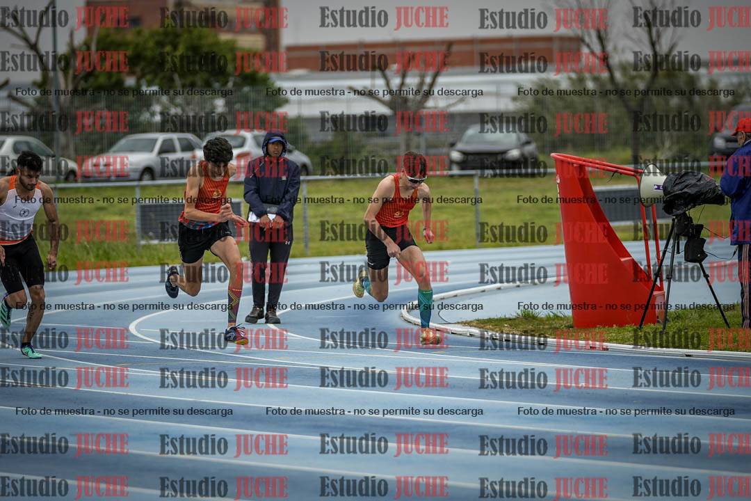 Fotos de los 100 m llanos de varones