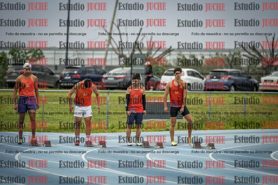 Fotos de los 100 m llanos de varones