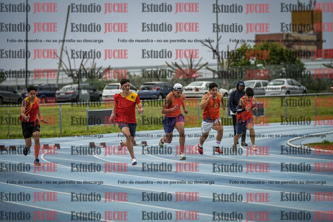 Fotos de los 100 m llanos de varones