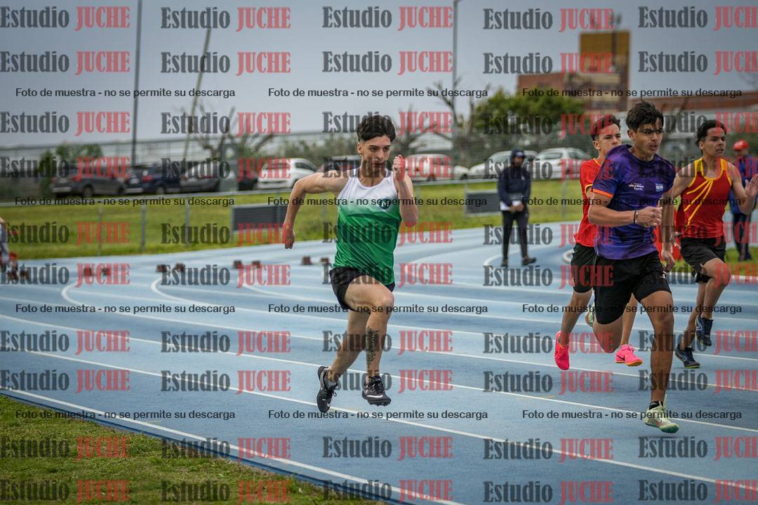 Fotos de los 100 m llanos de varones