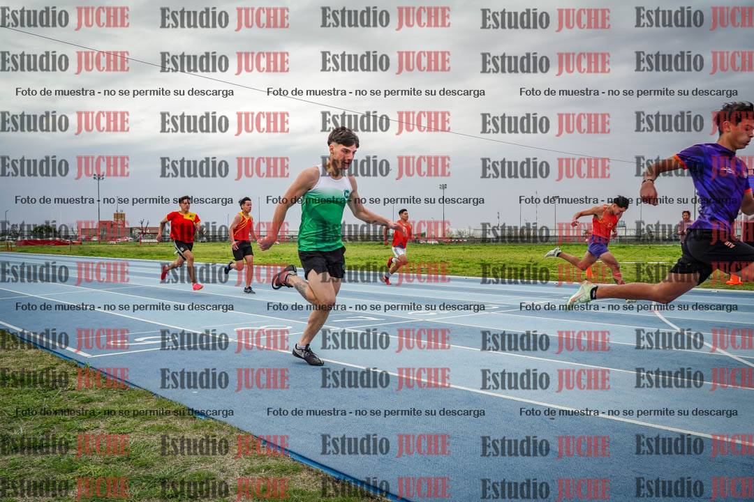 Fotos de los 100 m llanos de varones