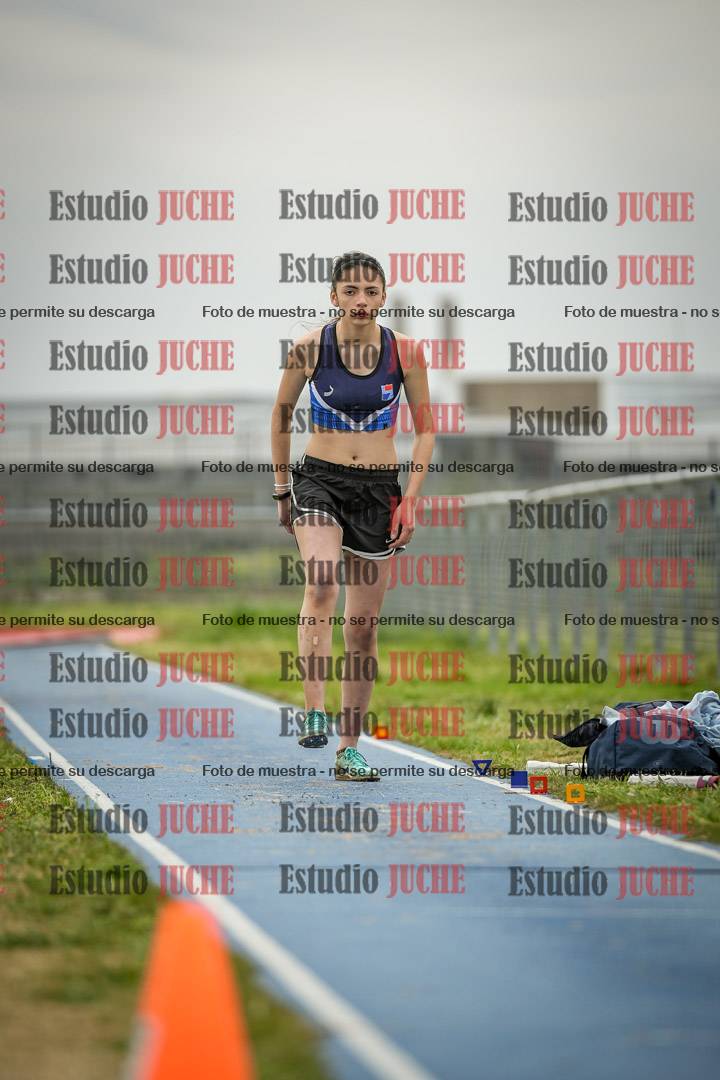 Fotos del salto en largo de mujeres - ambas categorías