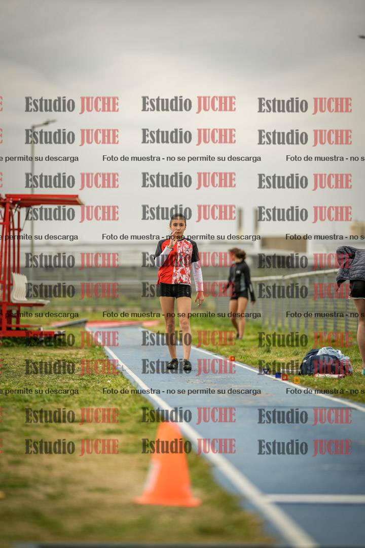Fotos del salto en largo de mujeres - ambas categorías