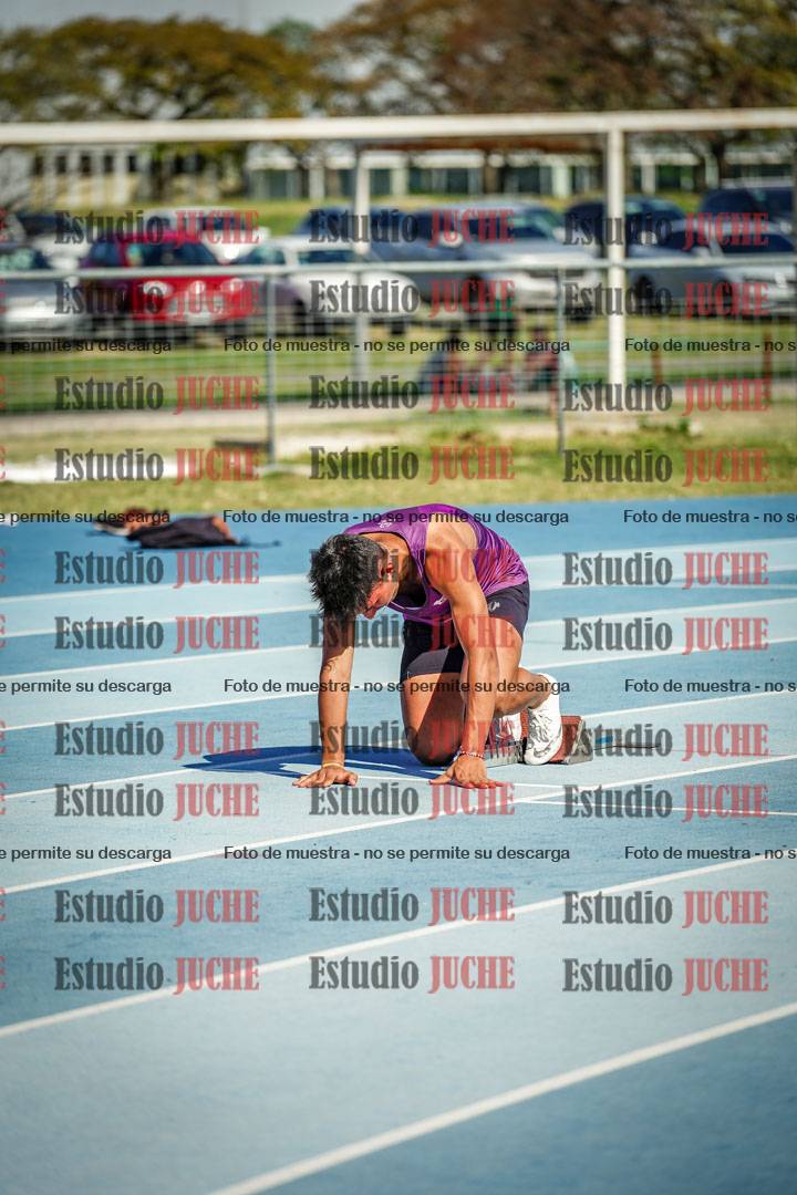 Fotos de los 400 m con vallas de varones