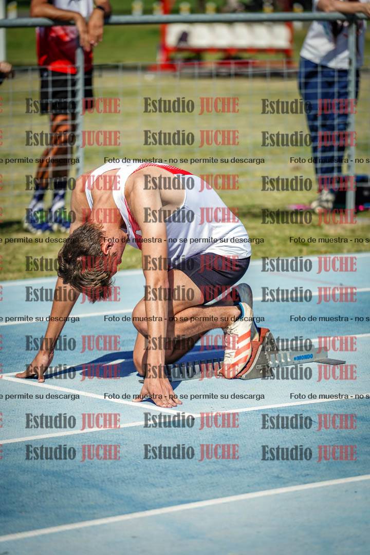 Fotos de los 400 m con vallas de varones